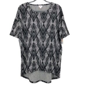 Lularoe Irma Top Black & White Ikat Print Size XS High Low Tunic Half Sleeve NWT